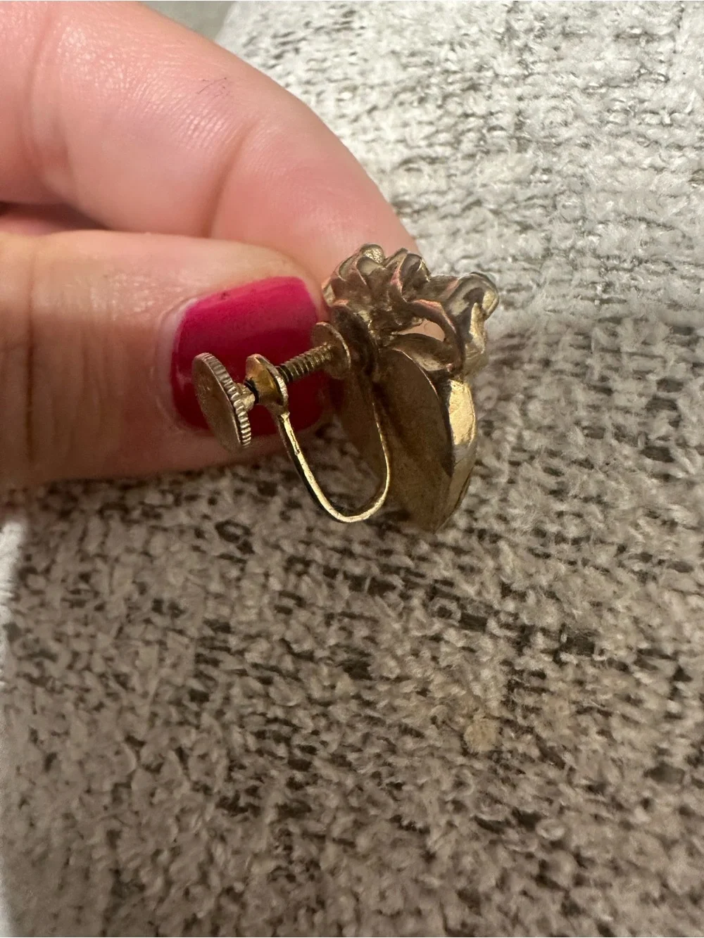 Vintage Coro Heart Guilloché Enamel Rose Screwback Earrings Blue GoldTone Signed